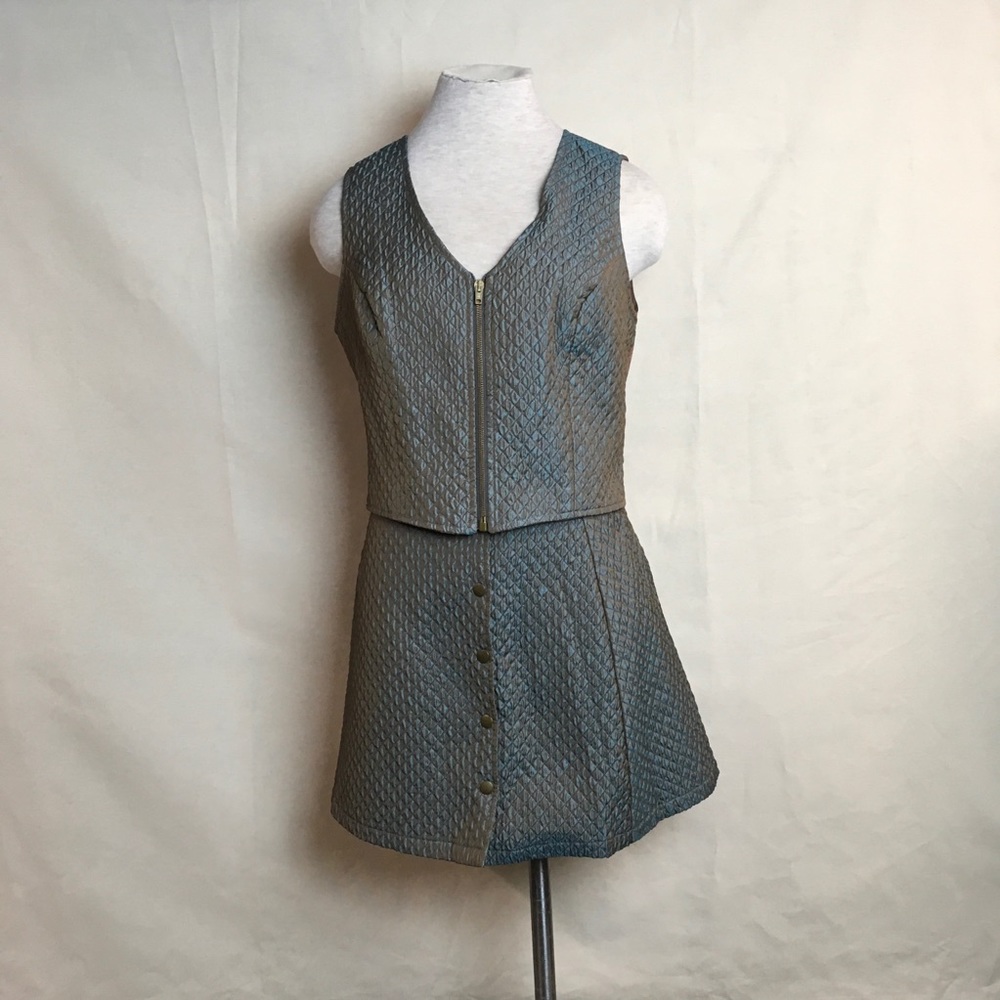 Set of vest and skirt